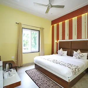 Проживание в семье The Orchid Retreat